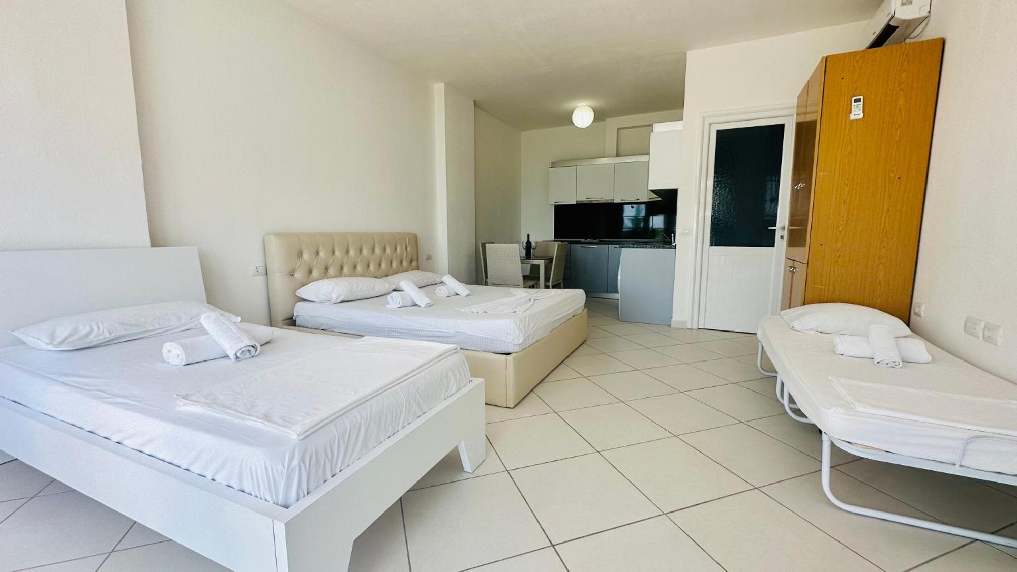 Jico Travel - Villa Colombo Vlore Bilik gambar