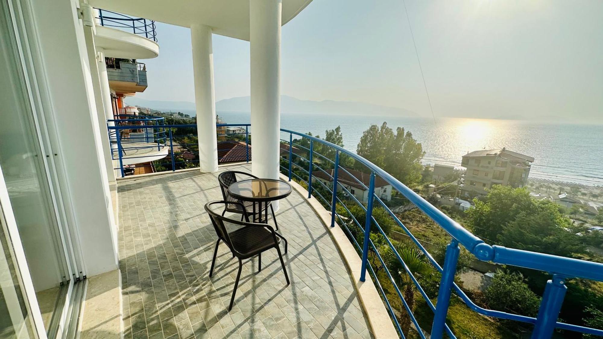 Jico Travel - Villa Colombo Vlore Luaran gambar