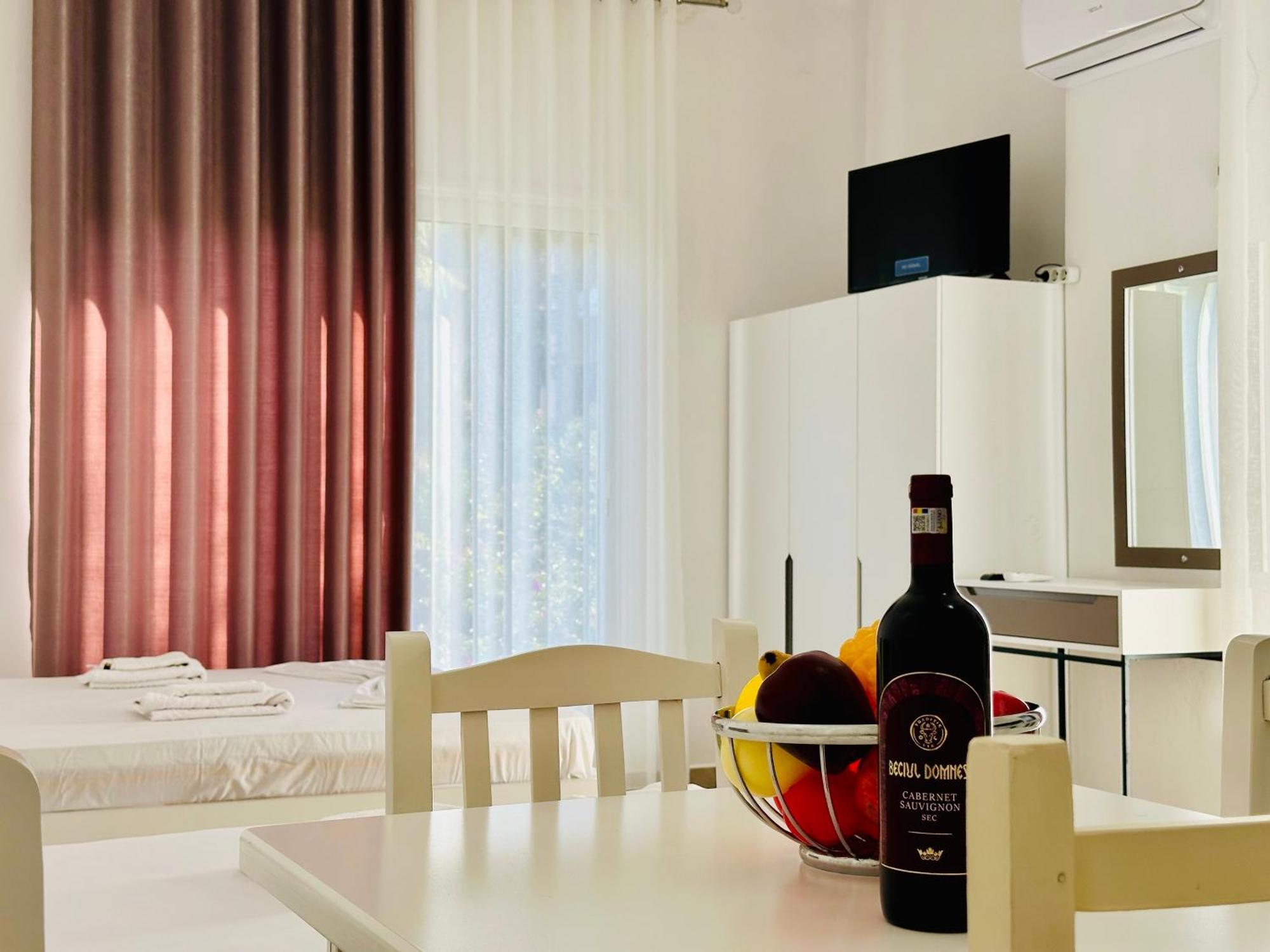Jico Travel - Villa Colombo Vlore Bilik gambar