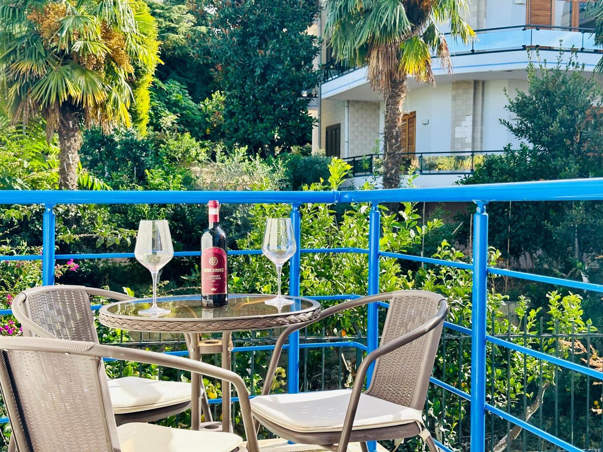Jico Travel - Villa Colombo Vlore Luaran gambar