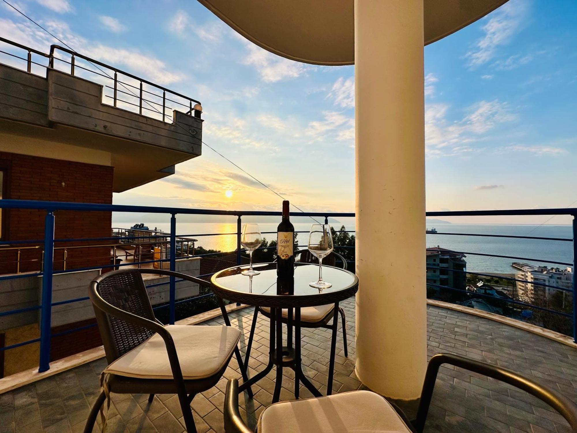 Jico Travel - Villa Colombo Vlore Luaran gambar