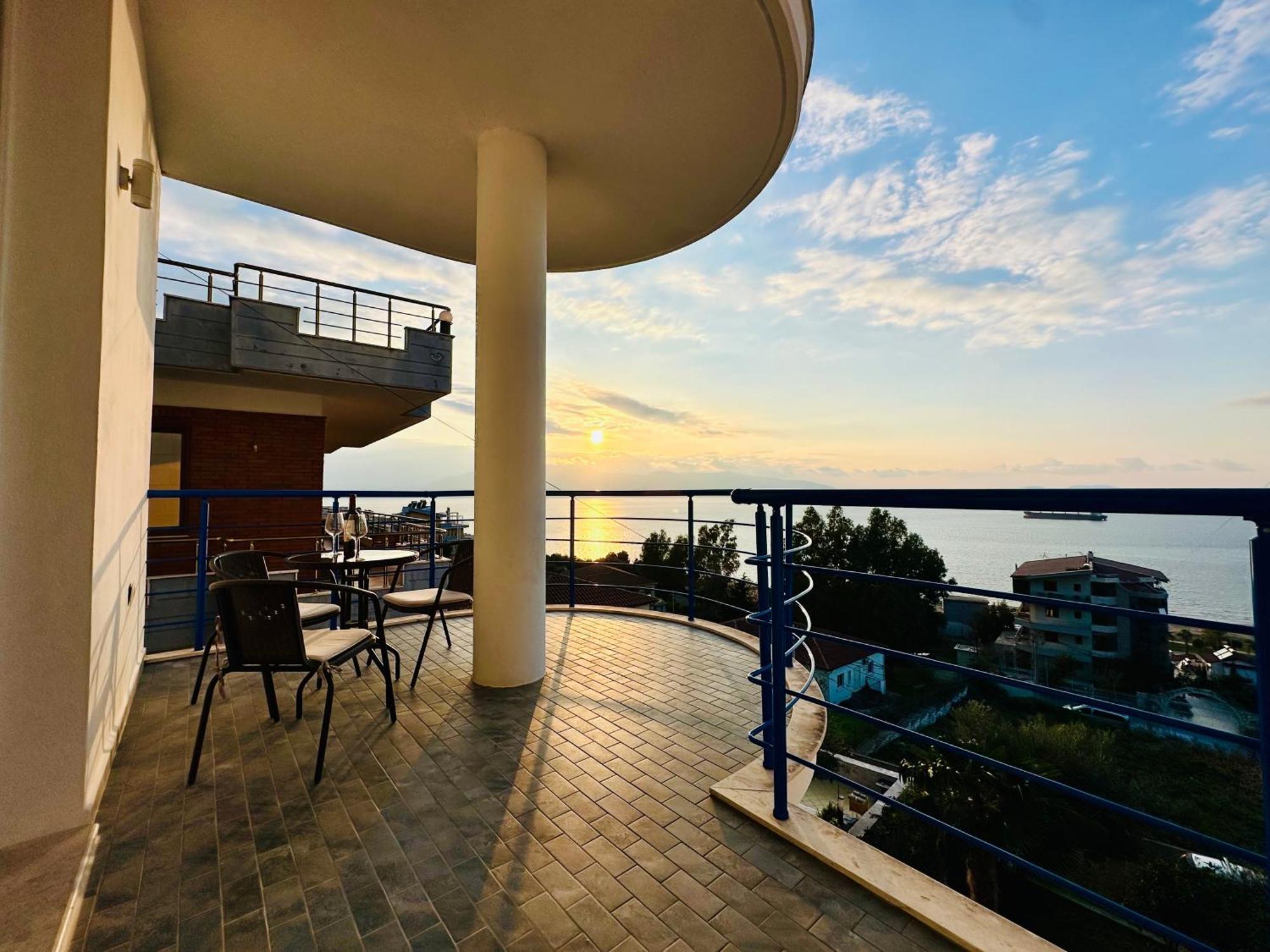 Jico Travel - Villa Colombo Vlore Bilik gambar